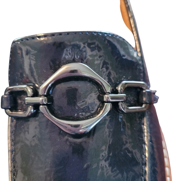 NEW Naturalizer Adiline Bit Loafer in navy patent leather - 8.5.         J35 - Picture 2 of 7